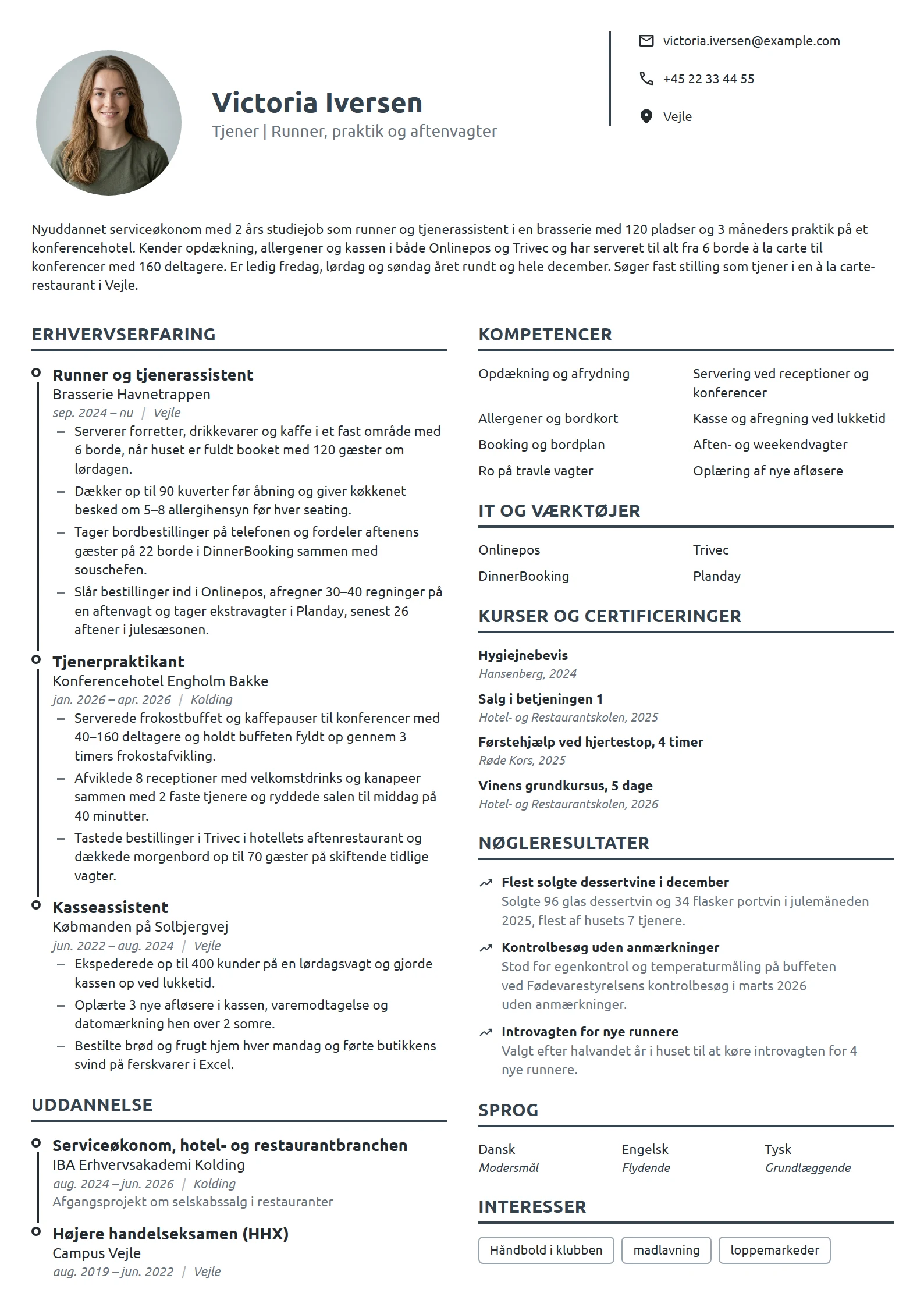 CV-eksempel til ny tjener med studiejob og praktik
